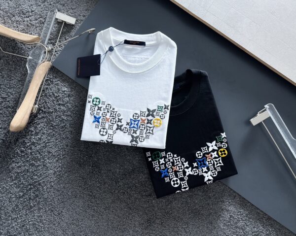 Louis Vuitton 2023 Short Sleeve Cotton DMM30950 T-shirt - louis, shirt, sleeve, vuitton