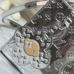 Louis Vuitton OnTheGo PM Monogram Mirror silver M26373 tote hand bags