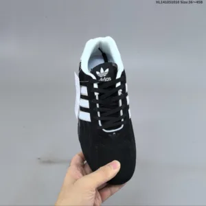 Adidas Originals ADIRACER jp7009 Sneakers