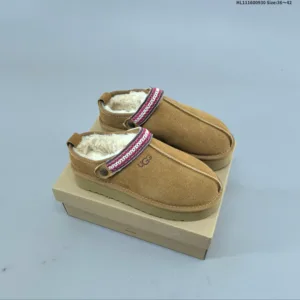 UGG TAZZ 1122553 snow boots