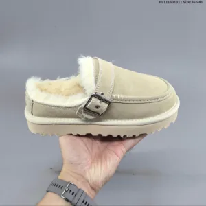 UGG GOLDEN FAMILY 1180251 slippers
