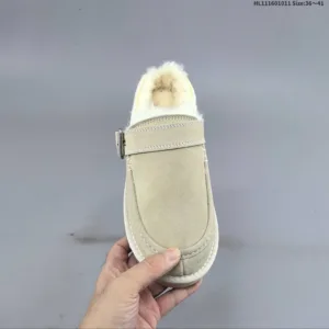 UGG GOLDEN FAMILY 1180251 slippers