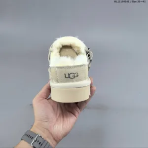 UGG GOLDEN FAMILY 1180251 slippers