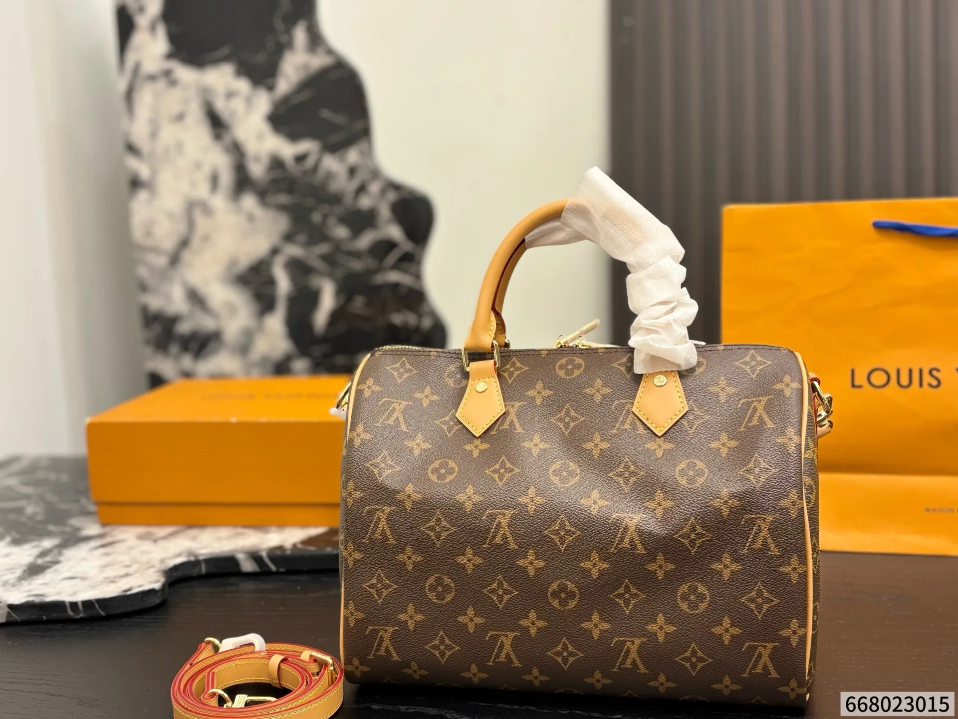 LV Speedy Soft 30 Pillow Pack tote hand bags - Image 4