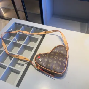 LV combination series jelly bucket bag+LV heart bag+LV wallet