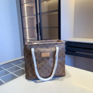 LV combination series jelly backpack+LV bath basket+LV wallet