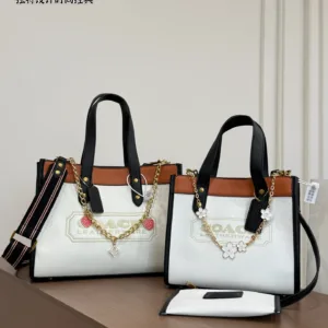 Coach Field Leatherware tote hand bags