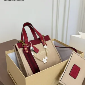 Coach Field Leatherware tote hand bags
