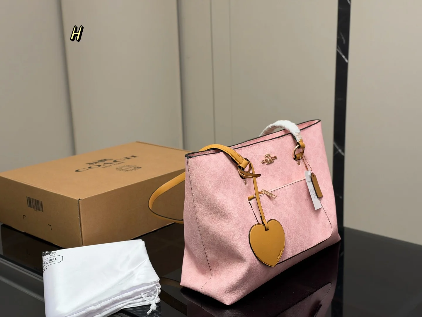 Coach Classic Logo Shopping Tote Hand Bags - Image 2