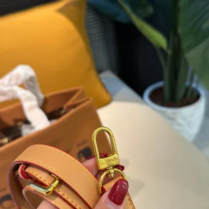 LV 87698 tote hand bags