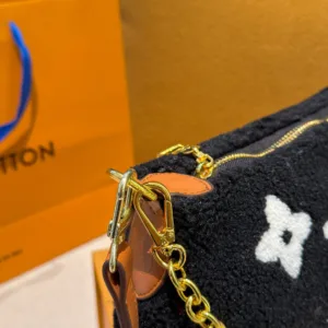 LV Ski Series Hil Plush tote hand bags