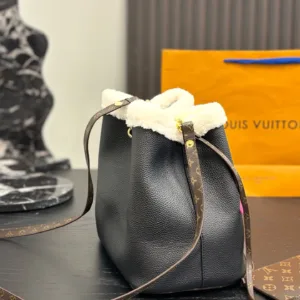 LV teddy fur bucket tote hand bags