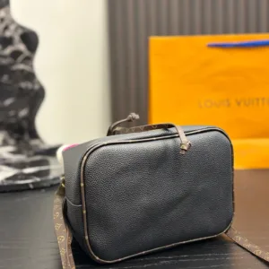 LV teddy fur bucket tote hand bags