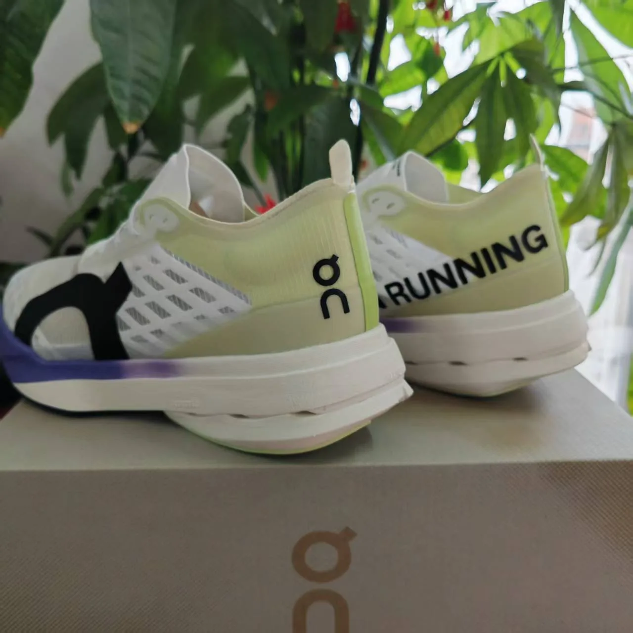 on cloudflyer Road Running Cloudboom Strike Sneakers - Image 12