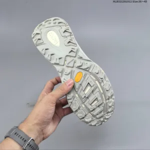 HOKA ONE ONE MAFATE SPEED 2 Vibram Sneakers