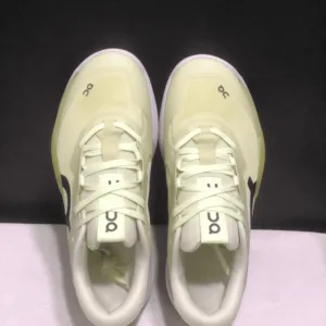 on cloudflyer THE ROGER Pro 3 Clay Sneakers