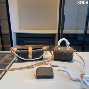 LV armpit crossbody bag wallet X951 Combination