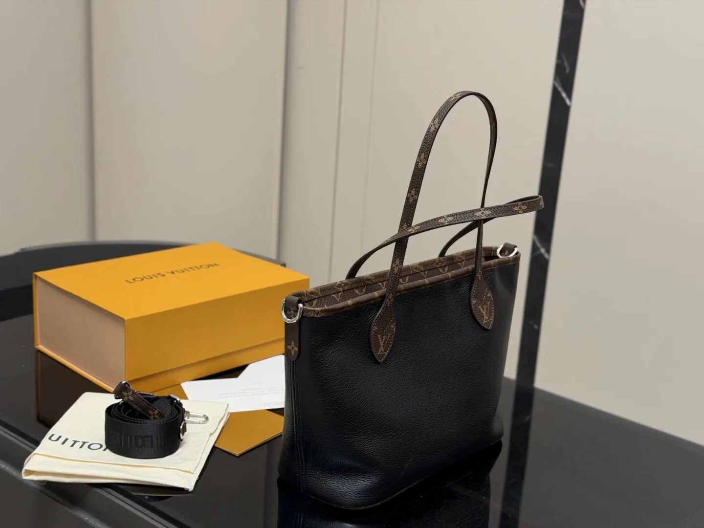 Lv Neverfull Medium Shopping Bag - Image 7