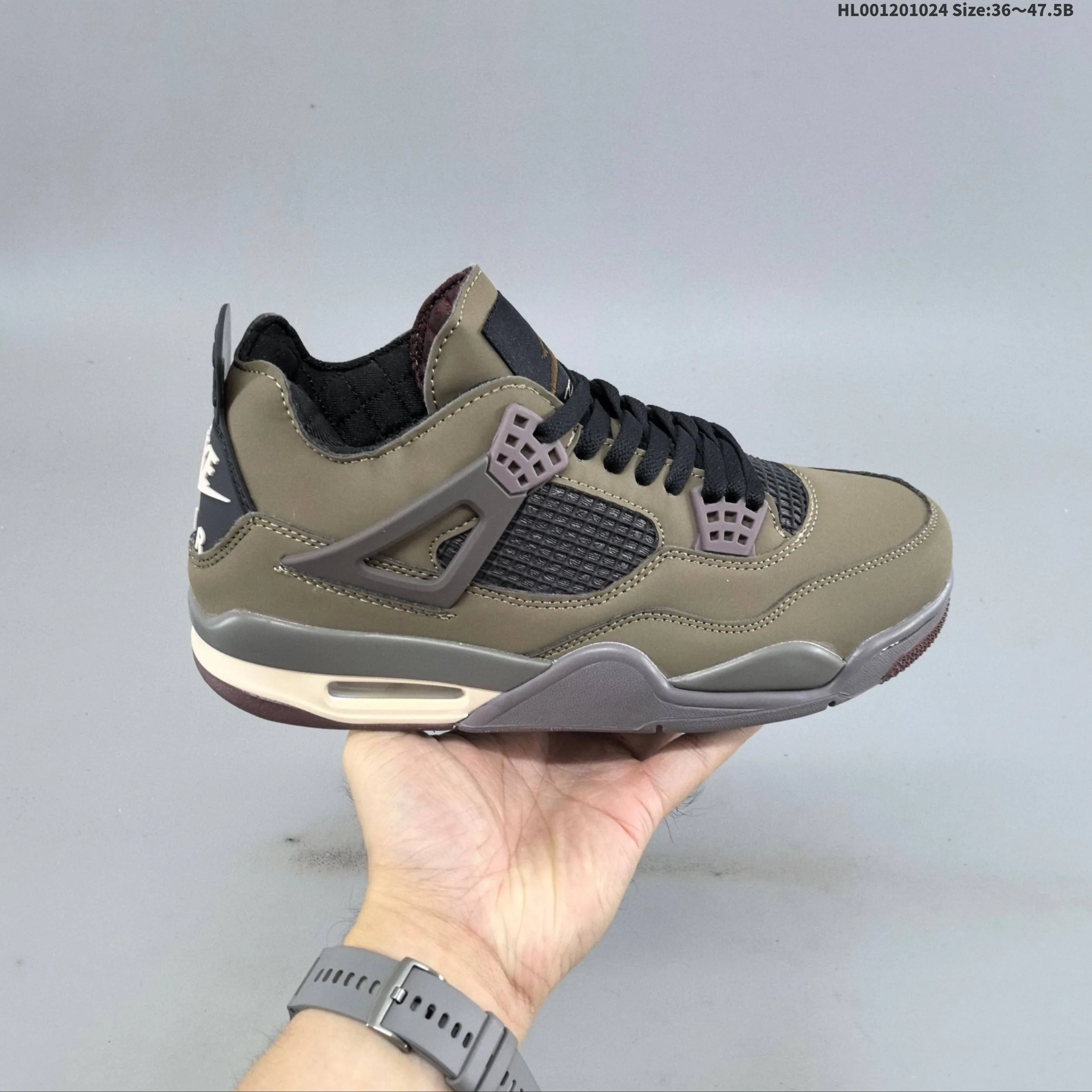 A Ma Mani é re x Air Jordan 4 Retro SP Sneakers
