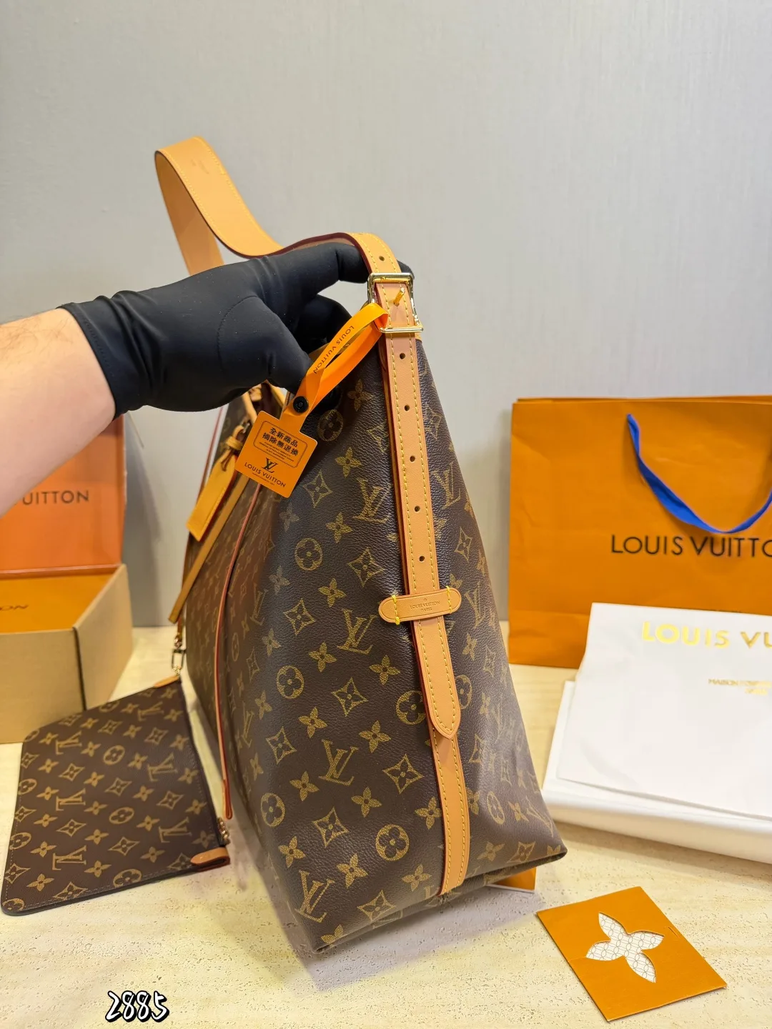 LV Carryall Large Tote Handbags - Image 6