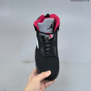 Supreme x Air Jordan 5 Retro Sneakers
