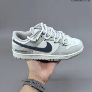Nike Dunk Low Retro Sneakers