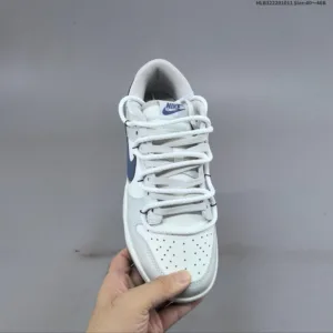 Nike Dunk Low Retro Sneakers