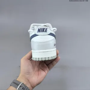 Nike Dunk Low Retro Sneakers