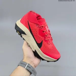 NIKE ACG PEGASUS TRAIL SNEAKERS