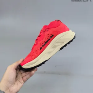 NIKE ACG PEGASUS TRAIL SNEAKERS
