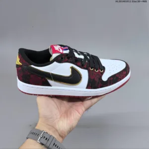 Nike Jordan Air Jordan 1 Low AJ1 Sneakers