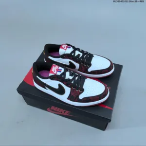 Nike Jordan Air Jordan 1 Low AJ1 Sneakers