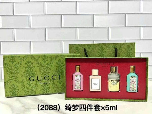 Gucci flora gardenia jasmine pink flowers golden sin love 4 set parfum - flora, gardenia, gucci, jasmine, qimeng