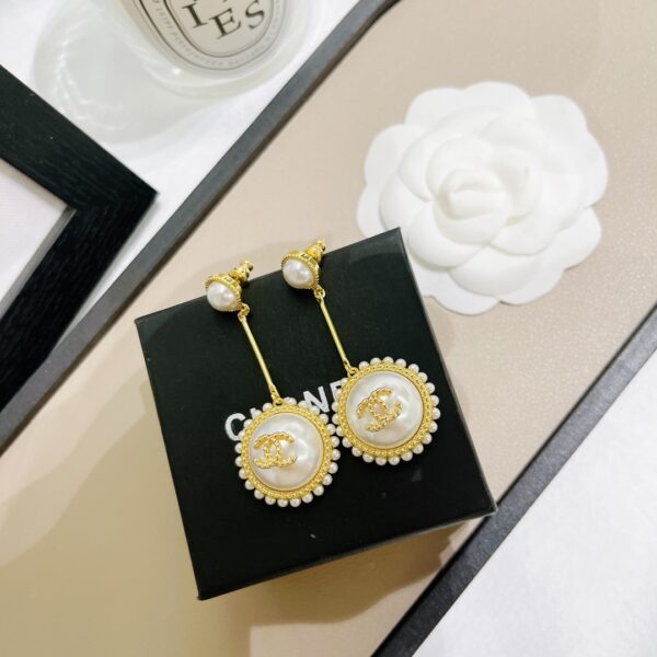 Chanel B721 round pearl tassel earrings - b721, Chanel, Chanel Earrings, earrings, pearl, round, tassel