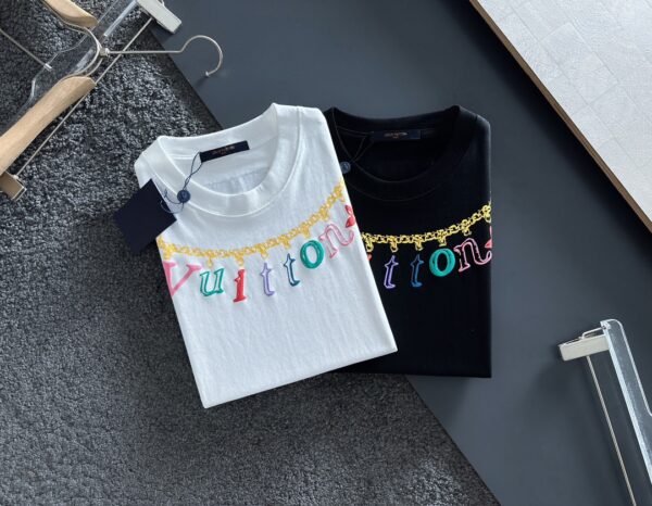 Louis Vuitton 2023 Short Sleeve Cotton LK00950 T-shirt - louis, shirt, sleeve, vuitton