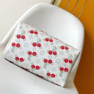 LOUIS VUITTON MONOGRAM SHOUDLER TOTE HANDBAG