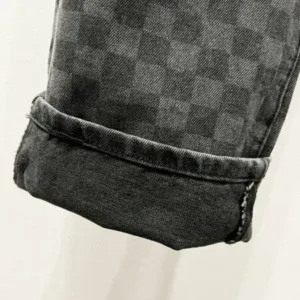 Lv Super Fire Bull Sharing Rocket Piece Damoflage Marque L. Vuitton déposée K1060 Jeans