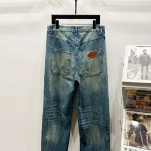 Louis Vuitton K1140 Damoflage Marque L. Vuitton déposée Jeans
