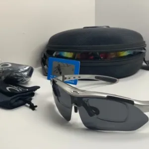 OAKLEY POLARIZED OO8682 sunglasses - eyewear, oakley, OAKLEY LIVE STRONG EYEWEAR, OAKLEY LIVE STRONG SUNGLASSS, oo8682, polarized, sunglasses
