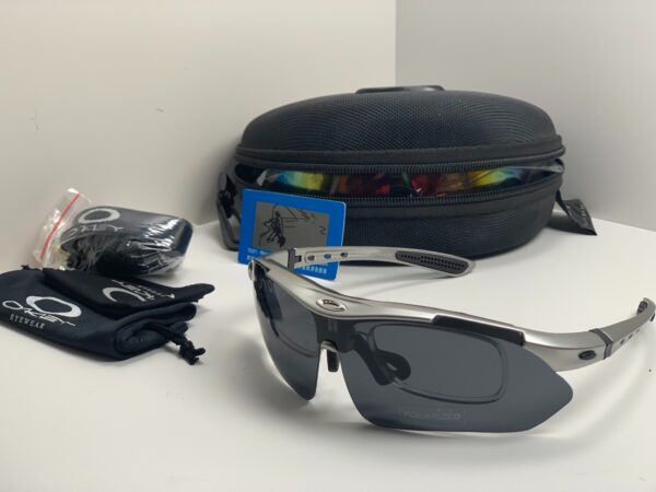 OAKLEY POLARIZED OO8682 sunglasses - eyewear, oakley, OAKLEY LIVE STRONG EYEWEAR, OAKLEY LIVE STRONG SUNGLASSS, oo8682, polarized, sunglasses