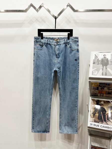 Burberry K990 Supreme collaboration Warhorse embroidery jeans - burberry branded warhorse, burberry denim jeans, burberry denim jeans pants, burberry embroidered jeans, burberry jeans, burberry pants, burberry supreme, burberry Supreme denim jeans, burberry Supreme jeans, burberry Supreme jeans pants, burberry Supreme warhorse jeans, Denim, denim jeans pants, Jeans, jeans pants, pants, Supreme jeans