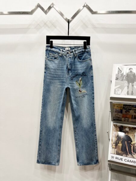 Christian dior K1330 New 2025 Dior denim Jeans pants - christian, Christian dior, Christian dior denim, Christian dior jeans, Christian dior jeans pants, Christian dior pants, Denim, denim jeans pants, dior, dior denim, dior denim jeans, dior denim pants, dior jeans, dior jeans pants, dior pants, Jeans, jeans pants, pants