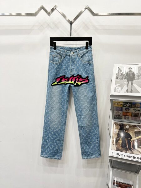 Louis Vuitton K680 Graffiti Gradient Embroidered Jeans - Denim, denim jeans pants, Jeans, jeans pants, louis, LV denim, lv denim jeans, lv denim pants, lv jeans, lv jeans pants, lv pants, pants, vuitton
