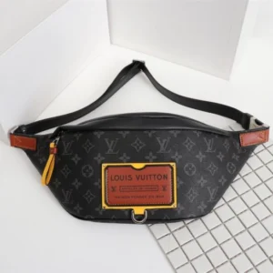 LOUIS VUITTON M95055 Men’s new Discovery waist bag