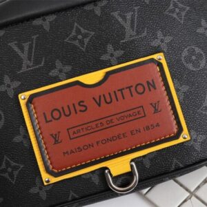 LOUIS VUITTON M95055 Men’s new Discovery waist bag