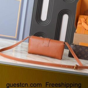 LV Wallet On Chain Low Key bags