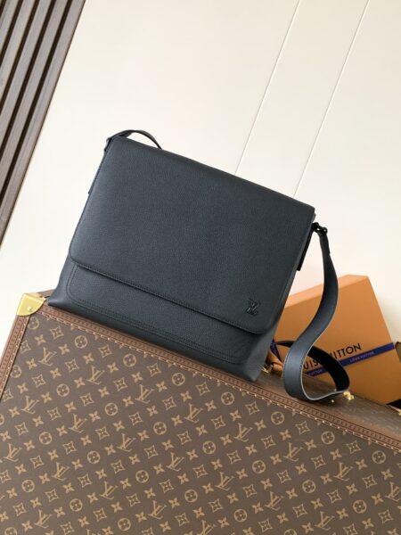 Louis Vuitton navy Blue Men's Aerogram Speed Messenger L&V black bags - Aerogram Speed Messenger, L&V hand Bags, L&V tote hand bags, Louis Vuitton, Louis Vuitton 2025 bags, Louis Vuitton 2026 bags, Louis Vuitton bags, Louis Vuitton hand bags, Louis Vuitton handbags, Louis Vuitton tote handbags, LV 2025 bags, LV 2026 bags, LV Aerogram, lv bags, LV handbags, LV s25 bags, lv s26 bags, LV tote bags, LV tote handbags, LV Wallet, navy Blue Speed Messenger, Speed Messenger, Speed Messenger LV Aerogram