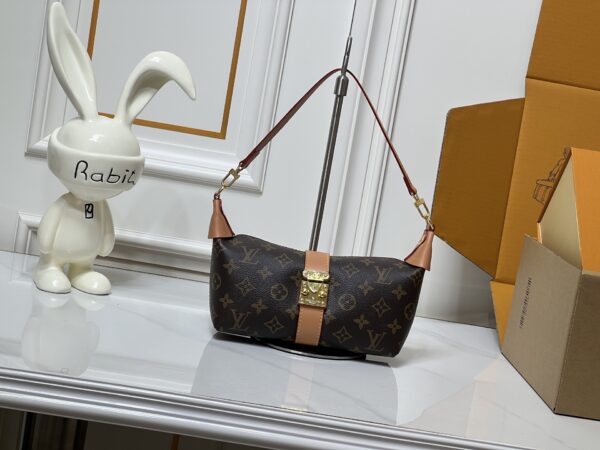 Louis Vuitton Pochette Mia Monogram coated canvas M26191 L&V bags - L&V hand Bags, L&V tote hand bags, Louis Vuitton, Louis Vuitton 2025 bags, Louis Vuitton 2026 bags, Louis Vuitton bags, Louis Vuitton hand bags, Louis Vuitton handbags, Louis Vuitton tote handbags, LV 2025 bags, lv bags, LV handbags, LV Pochette Mia, LV s25 bags, lv s26 bags, LV tote bags, LV tote handbags, M26191 L&V bags, Pochette Mia