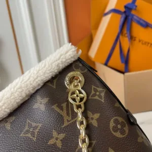 LV CarryAll BB Monogram/Shearling M26568 L&V tote hand bags