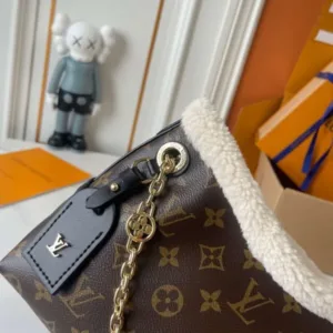 LV CarryAll BB Monogram/Shearling M26568 L&V tote hand bags